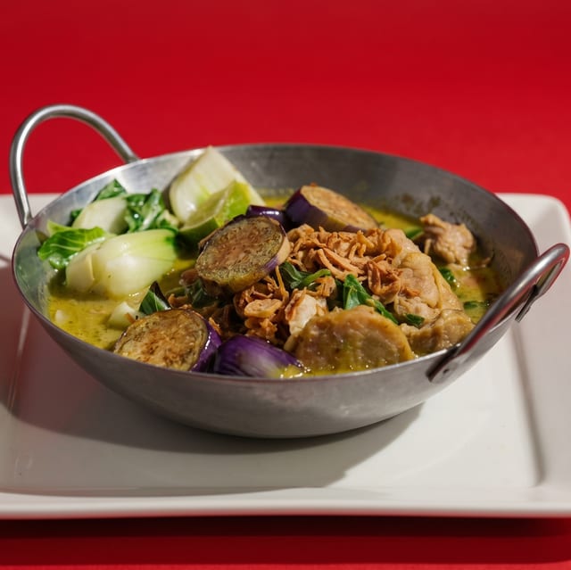 Green Curry Chicken.